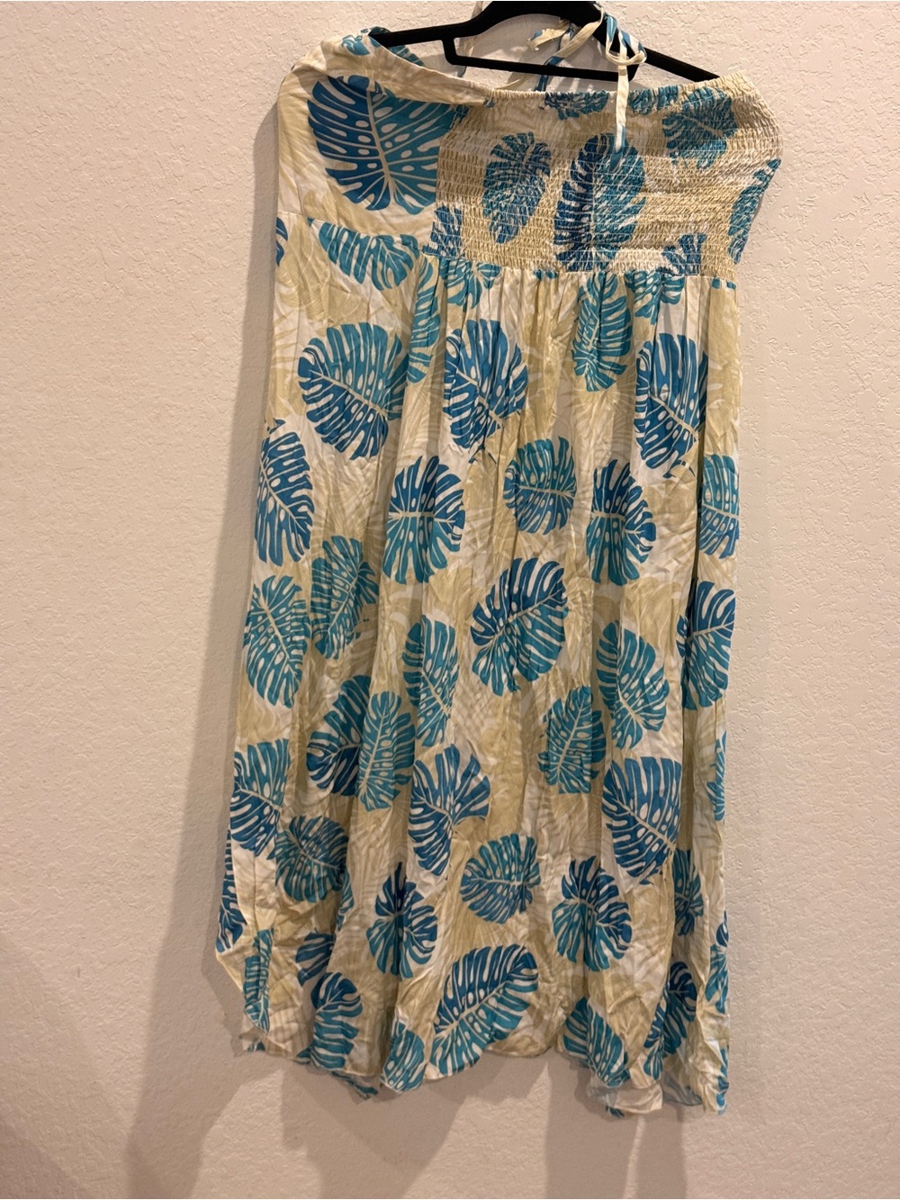 Blue‎ Leaf Print Halter Neck Dress - Women